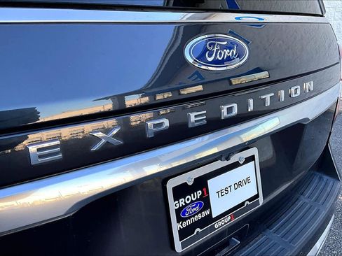 Certified 2023 Ford Expedition Platinum image 30