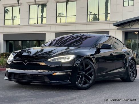 Used 2022 Tesla Model S Plaid image 9