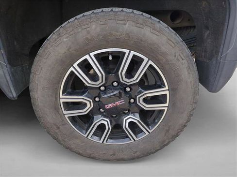 Used 2022 GMC Sierra 2500 AT4 w/ AT4 Premium Plus Package image 14