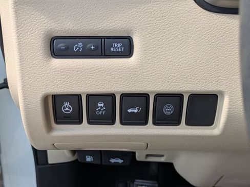 Used 2022 Nissan Murano SL FWD image 17