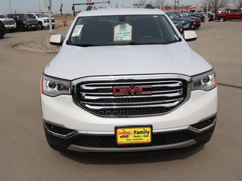 Used 2019 GMC Acadia SLE image 2