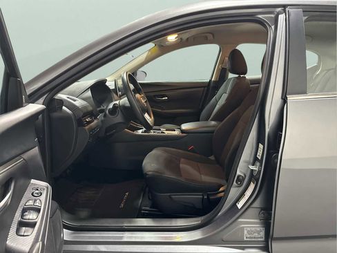 Used 2024 Nissan Sentra SV image 11