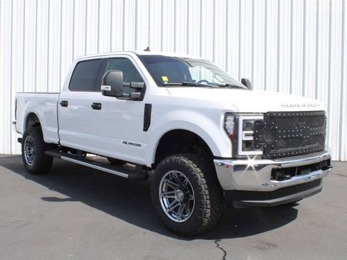 Used 2019 Ford F250 XLT w/ Snow Plow Prep Package AWD/4WD image 1