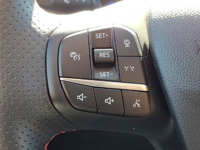 Used 2024 Ford Escape ST-Line w/ Tech Pack #1 AWD/4WD image 26