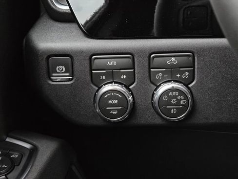 New 2026 GMC Sierra 1500 Elevation w/ Elevation Select Package AWD/4WD image 19