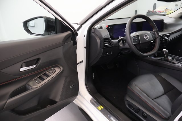 New 2027 Nissan Sentra SR w/ SR Premium Package FWD image 8