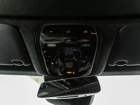 Used 2022 Mercedes-Benz SL 55 AMG 4MATIC w/ Driver Assistance Package image 25