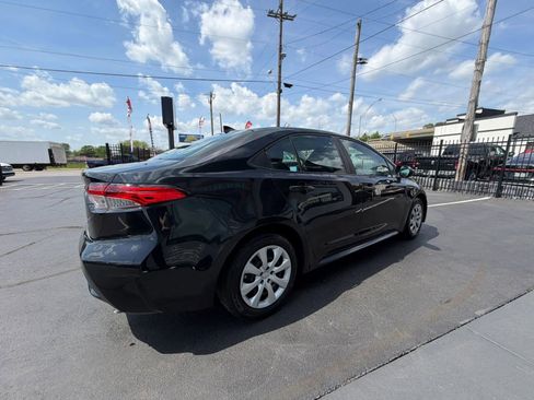 Used 2022 Toyota Corolla LE image 10
