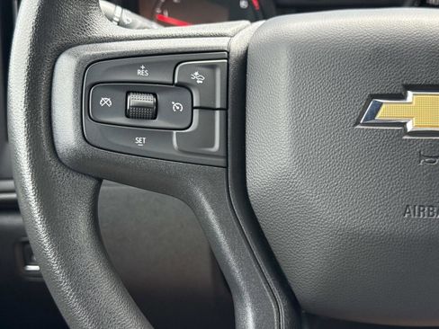 Used 2025 Chevrolet Silverado 1500 Custom image 7