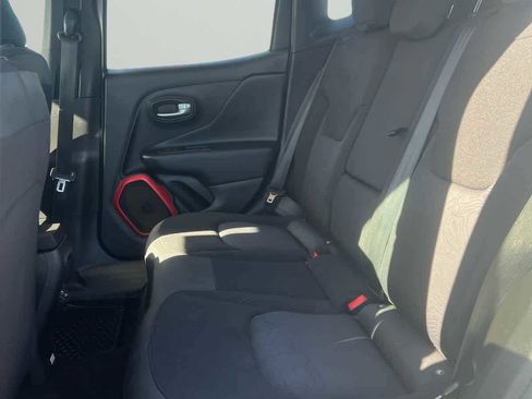 Used 2018 Jeep Renegade Trailhawk w/ UConnect 8.4 Nav Group image 12