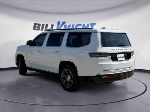 Used 2023 Jeep Grand Wagoneer 4WD image 3