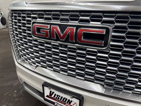 Used 2022 GMC Yukon Denali image 17