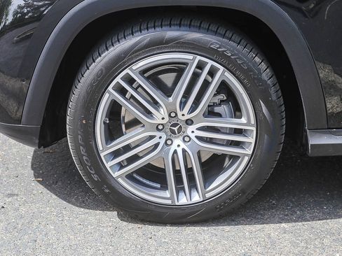 Certified 2024 Mercedes-Benz GLS 450 4MATIC image 9