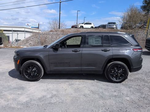 New 2026 Jeep Grand Cherokee Altitude AWD/4WD image 5