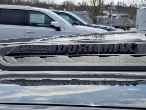 Certified 2025 Chevrolet Silverado 2500 LTZ w/ LTZ Plus Package image 35