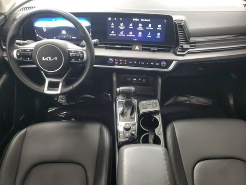 Used 2024 Kia Sportage SX image 9