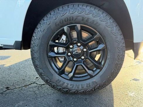 New 2025 Chevrolet Colorado Z71 w/ Midnight Edition image 19