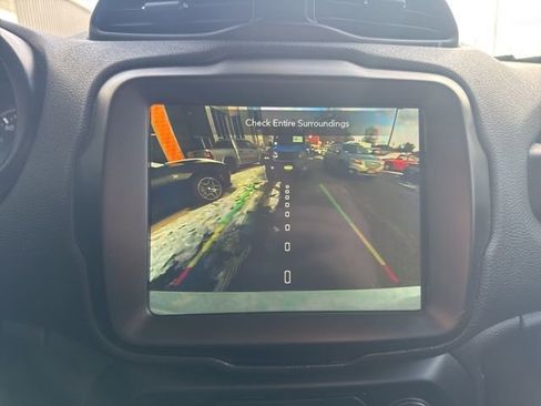 Certified 2023 Jeep Renegade Latitude image 21