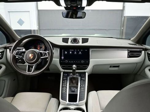 Certified 2019 Porsche Macan S AWD/4WD image 18