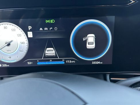 Used 2025 Hyundai Elantra SEL image 38