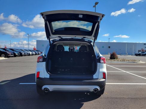 Used 2020 Ford Escape SEL image 11