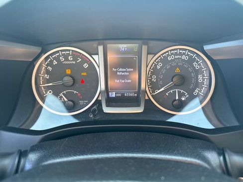 Used 2020 Toyota Tacoma SR5 AWD/4WD image 23