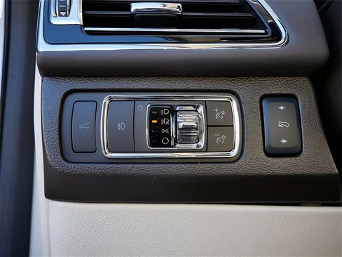 Used 2024 Lincoln Navigator L Black Label image 19