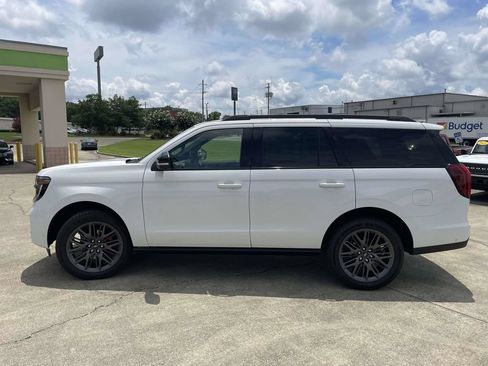 New 2025 Ford Expedition Platinum w/ Stealth Performance Package AWD/4WD image 6