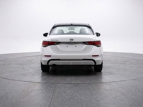 Used 2025 Nissan Sentra SV FWD image 7