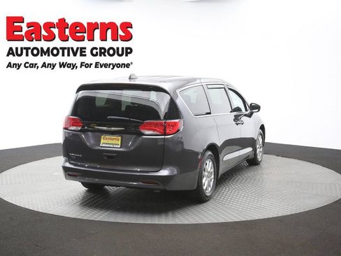 Used 2022 Chrysler Voyager LX FWD image 39