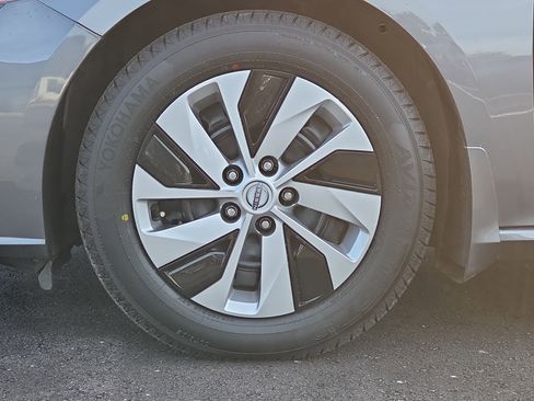 Used 2024 Nissan Altima 2.5 S FWD image 9