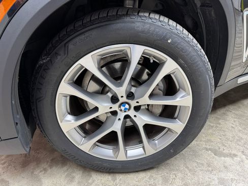 Used 2022 BMW X5 xDrive40i w/ Climate Comfort Package AWD/4WD image 32