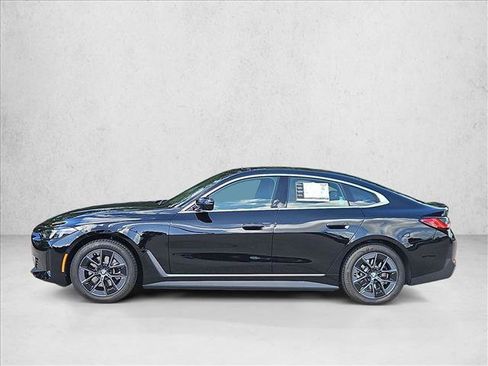 Used 2026 BMW i4 eDrive40 w/ Premium Package RWD image 9