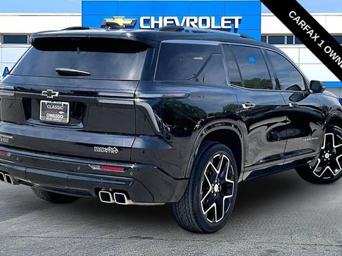 Used 2025 Chevrolet Traverse High Country FWD image 19