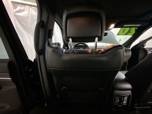 Used 2020 Jeep Grand Cherokee Overland image 35