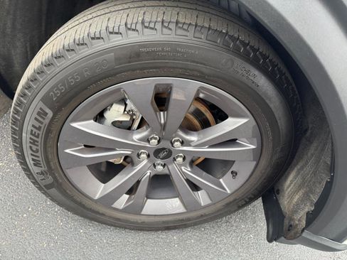 Used 2023 Ford Explorer XLT w/ Equipment Group 202A image 25