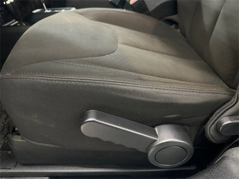 Used 2018 Jeep Wrangler Sport image 18