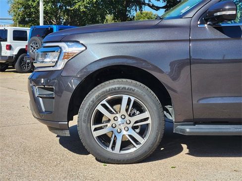 Used 2024 Ford Expedition Max Limited image 9