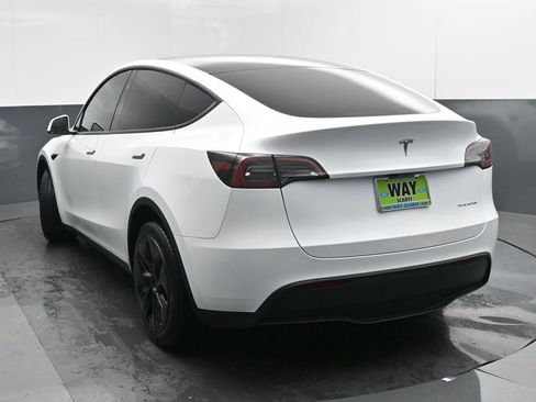 Used 2024 Tesla Model Y Long Range image 4