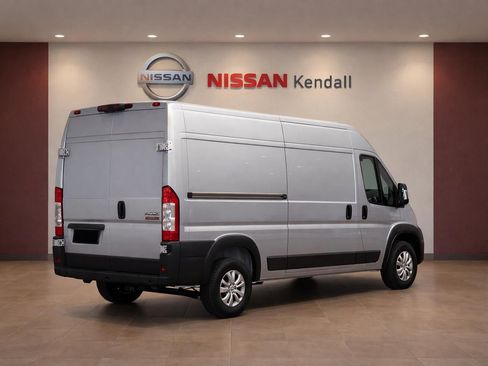 Used 2023 RAM ProMaster 2500 FWD image 2
