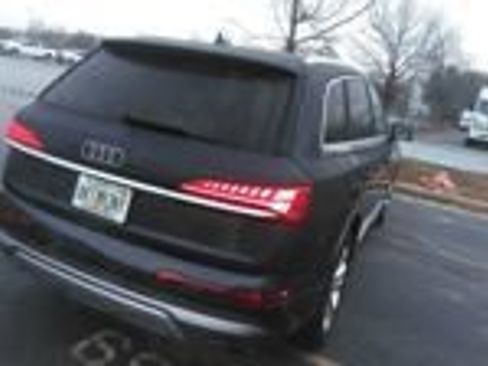 Used 2025 Audi Q7 3.0T Premium Plus AWD/4WD image 3