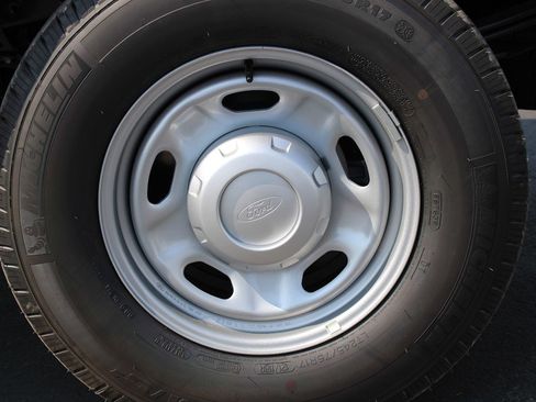 Used 2025 Ford F250 XL image 28