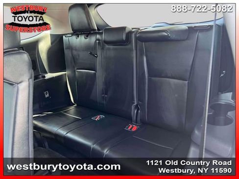 Used 2023 Toyota Highlander XLE image 16