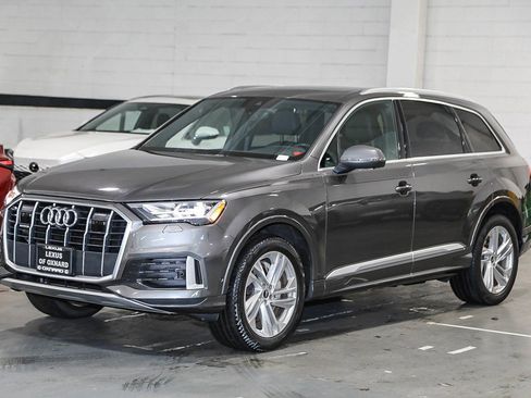 Used 2021 Audi Q7 2.0T Premium Plus w/ Executive Package image 3