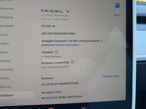 Used 2022 Tesla Model Y Long Range image 51