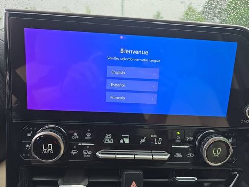 Used 2024 Toyota Highlander Limited AWD/4WD image 23