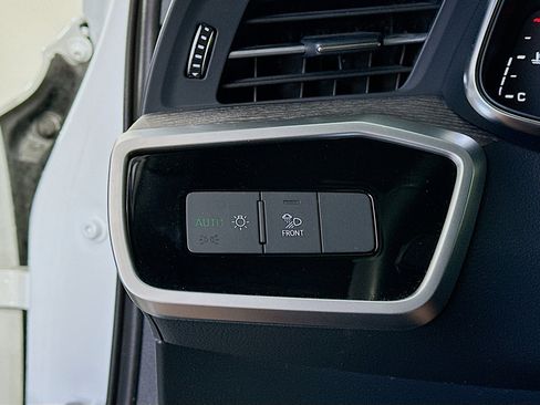 Used 2024 Audi A6 Premium Plus w/ Premium Plus Package image 16