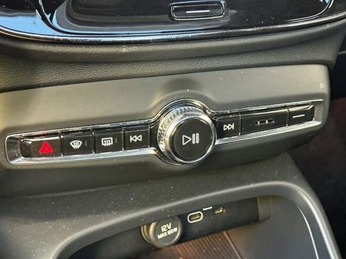 Certified 2024 Volvo XC40 Recharge Ultimate w/ Protection Package Premier image 24