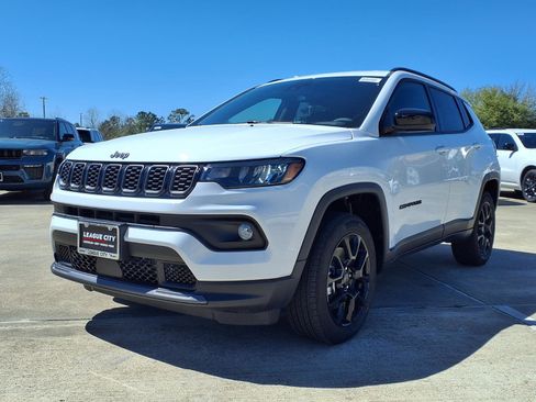 New 2026 Jeep Compass Altitude AWD/4WD image 3