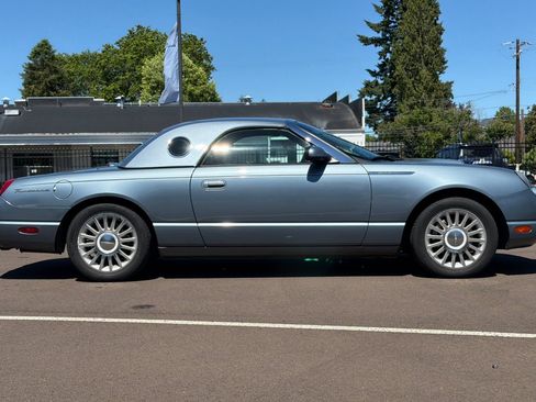 Used 2005 Ford Thunderbird RWD image 3